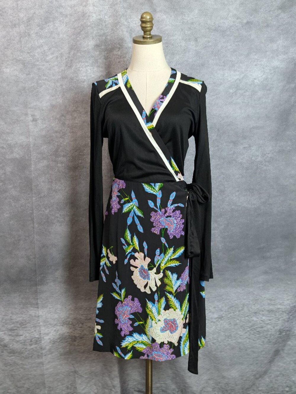 Diane Von Furstenberg Curzon Silk Wrap Dress 10 Black Floral Banded V-Neck Whims